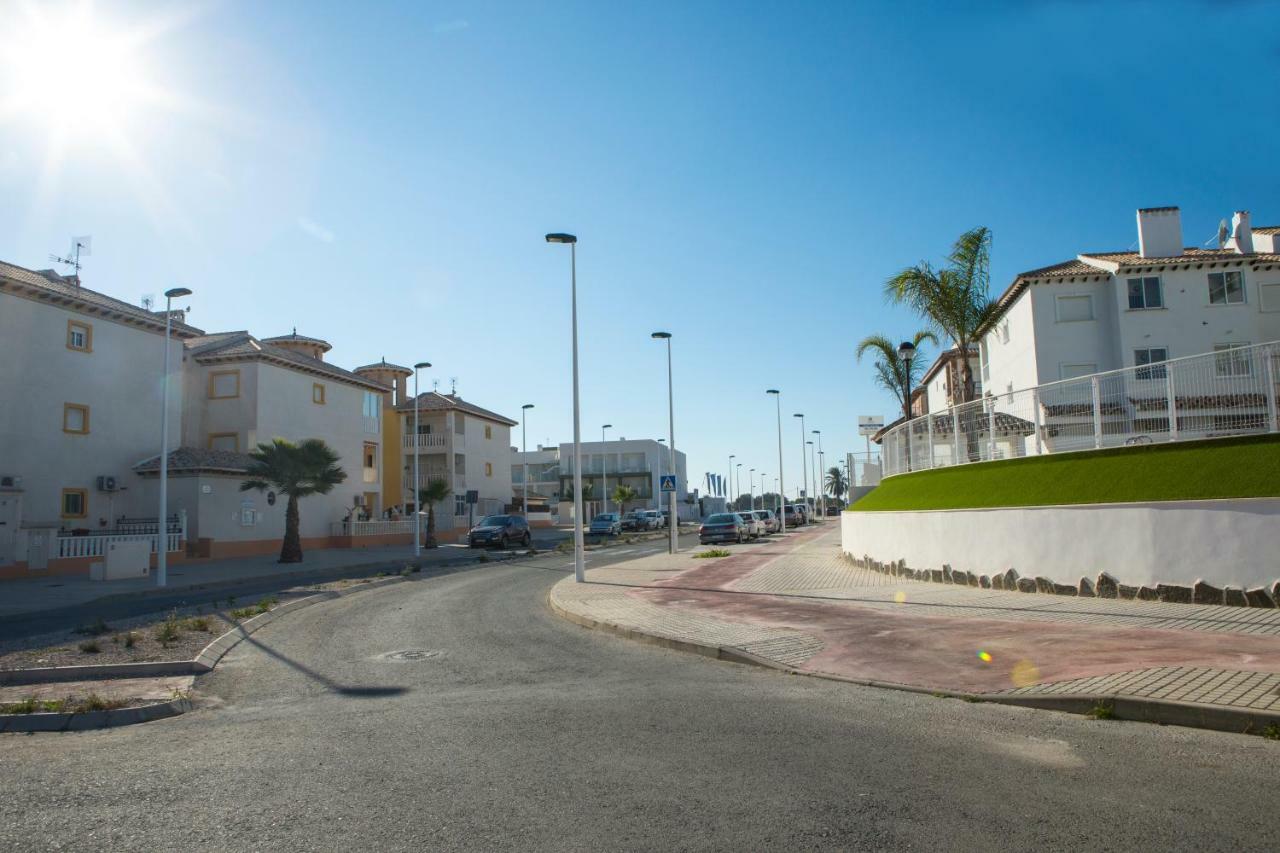 El Pinet Beach Apartment La Marina Exterior photo